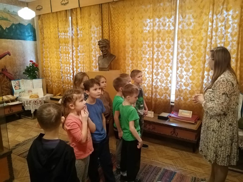 Экскурсия в школьный музей Хлеба Экскурсия в школьный музей Хлеба
